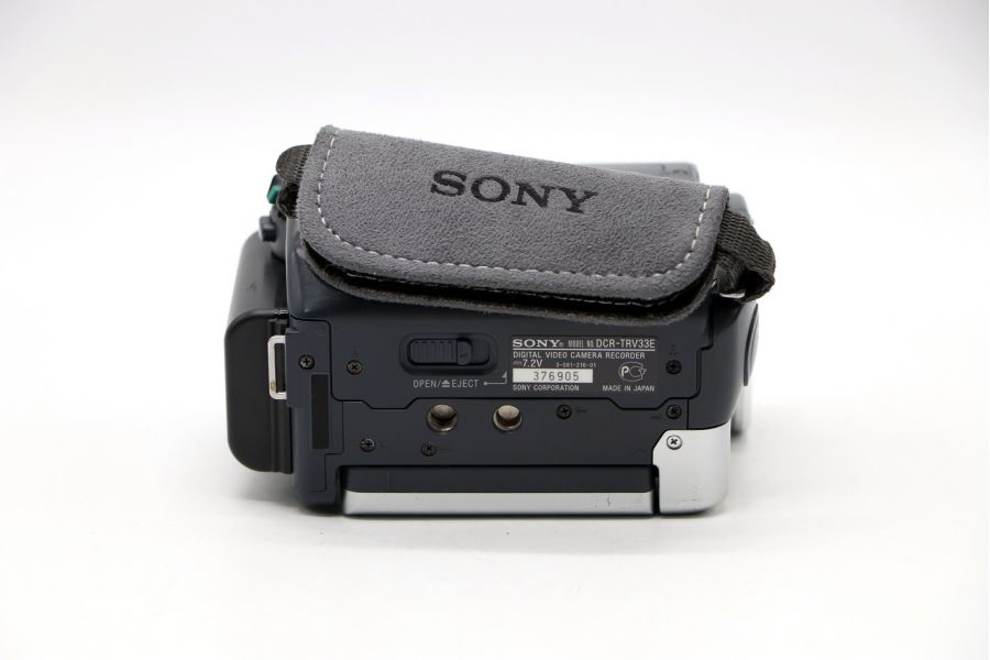 Видеокамера Sony DCR-TRV33E