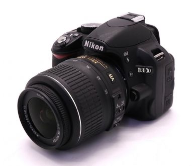 Nikon D3100 kit (пробег 1600 кадров)