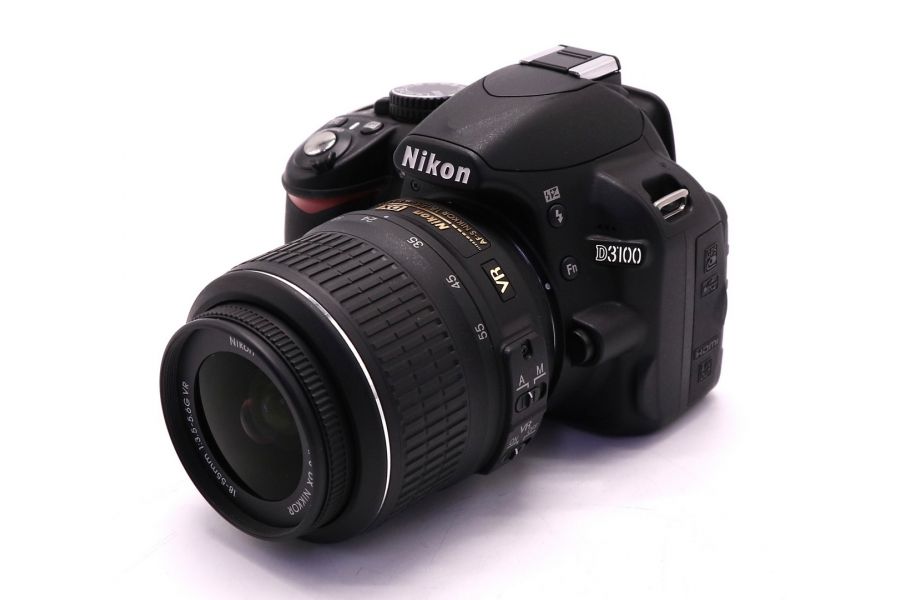 Nikon D3100 kit (пробег 1600 кадров)