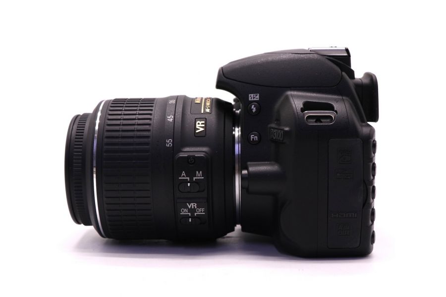 Nikon D3100 kit (пробег 1600 кадров)