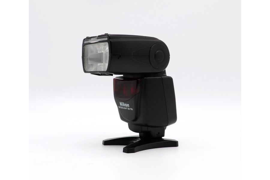 Фотовспышка Nikon Speedlight SB-700 