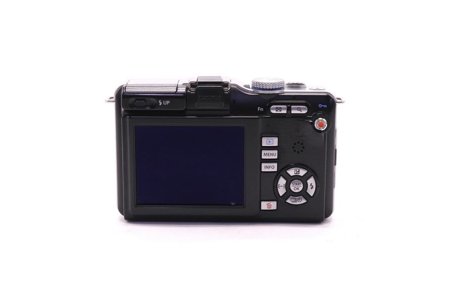 Фотокамера Olympus pen E-PL1 kit (пробег 7500 кадров)