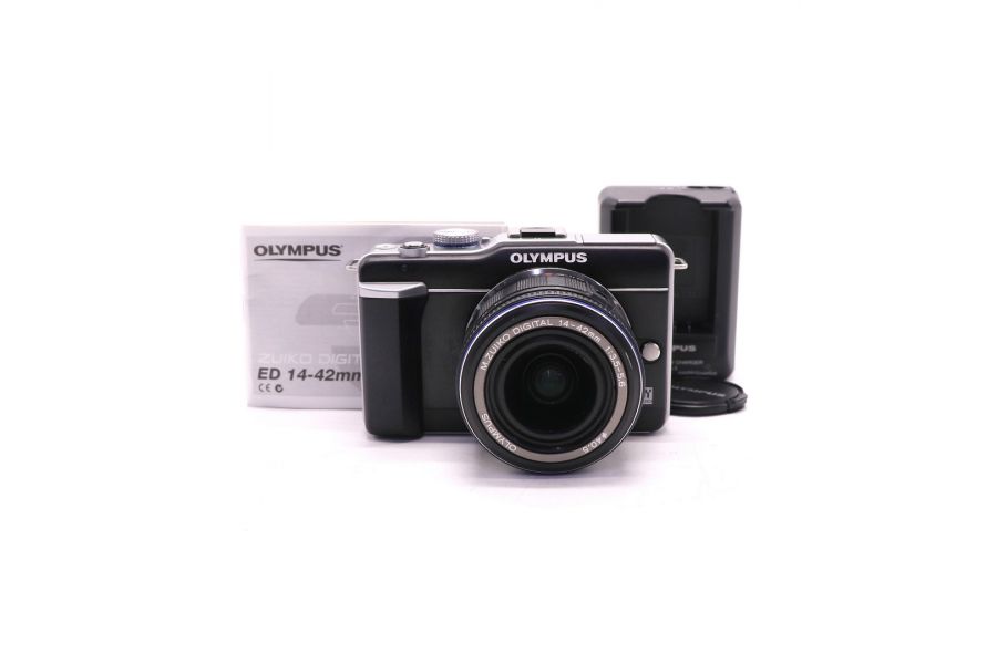 Фотокамера Olympus pen E-PL1 kit (пробег 7500 кадров)