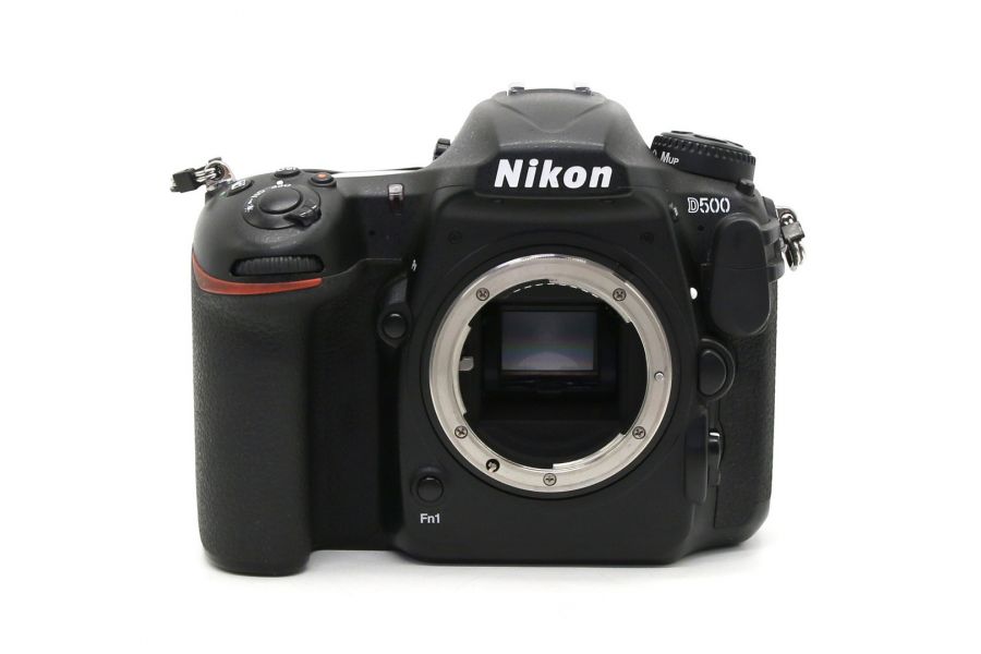 Nikon D500 body (пробег 43755 кадров)
