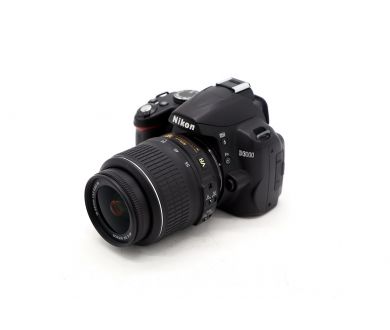 Nikon D3000 kit (пробег 41612 кадров)