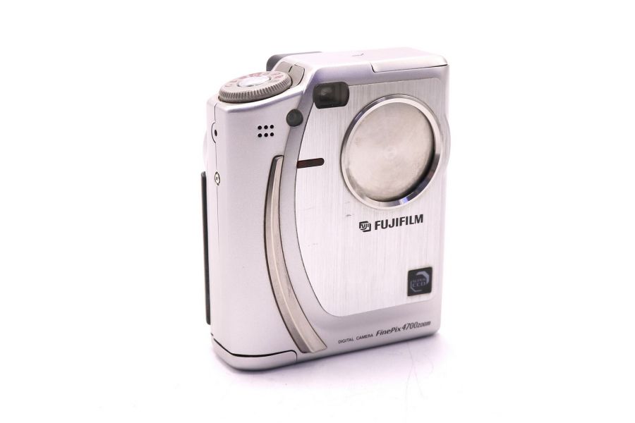 Fujifilm FinePix 4700 компактная цифровая камера
