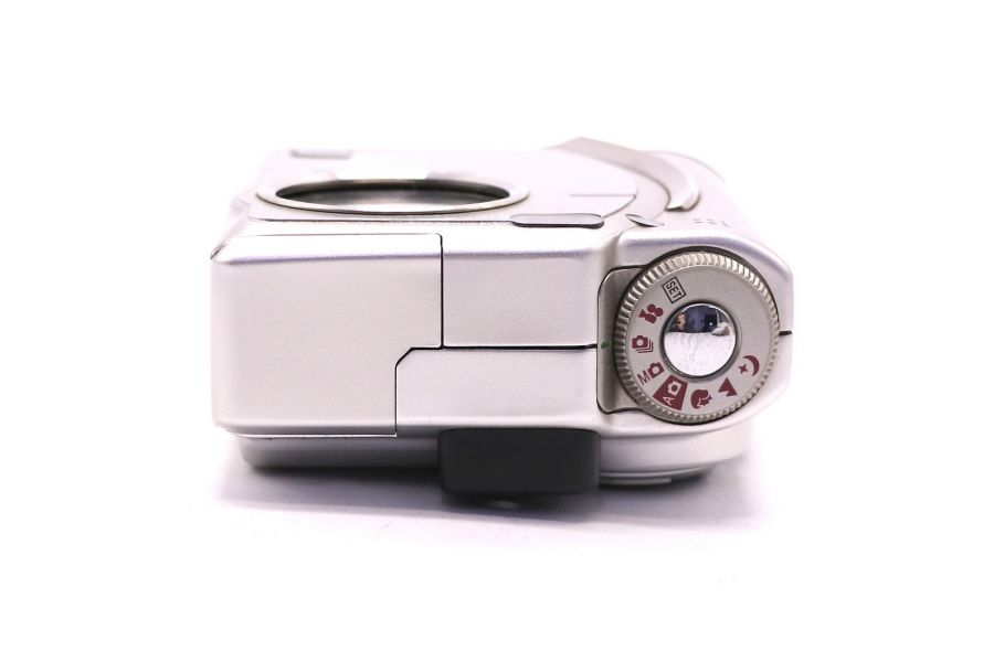 Fujifilm FinePix 4700 компактная цифровая камера