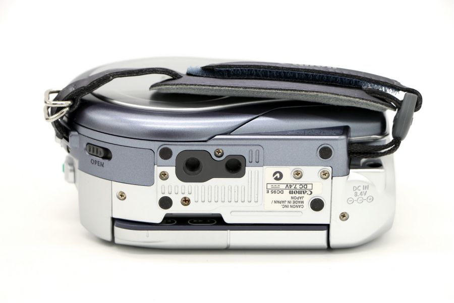 Видеокамера Canon DC95