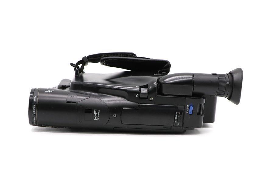 Видеокамера Panasonic NV-R330EN в упаковке