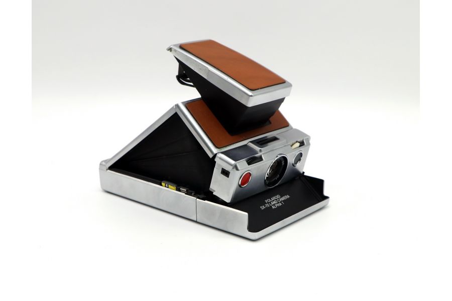 Polaroid SX-70 Land Camera Alpha 1