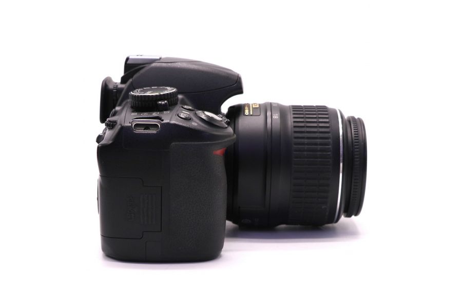 Nikon D3100 kit (пробег 56000 кадров)