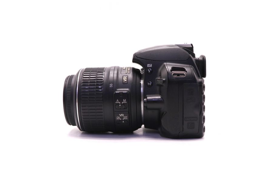 Nikon D3100 kit (пробег 41990 кадров)