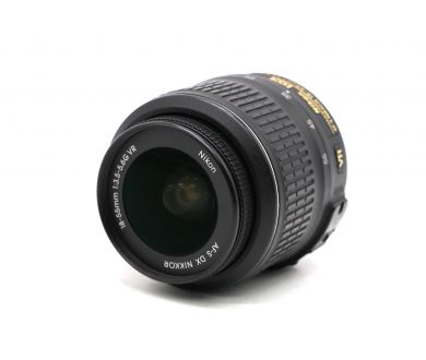 Nikon 18-55mm f/3.5-5.6G AF-S VR DX Nikkor