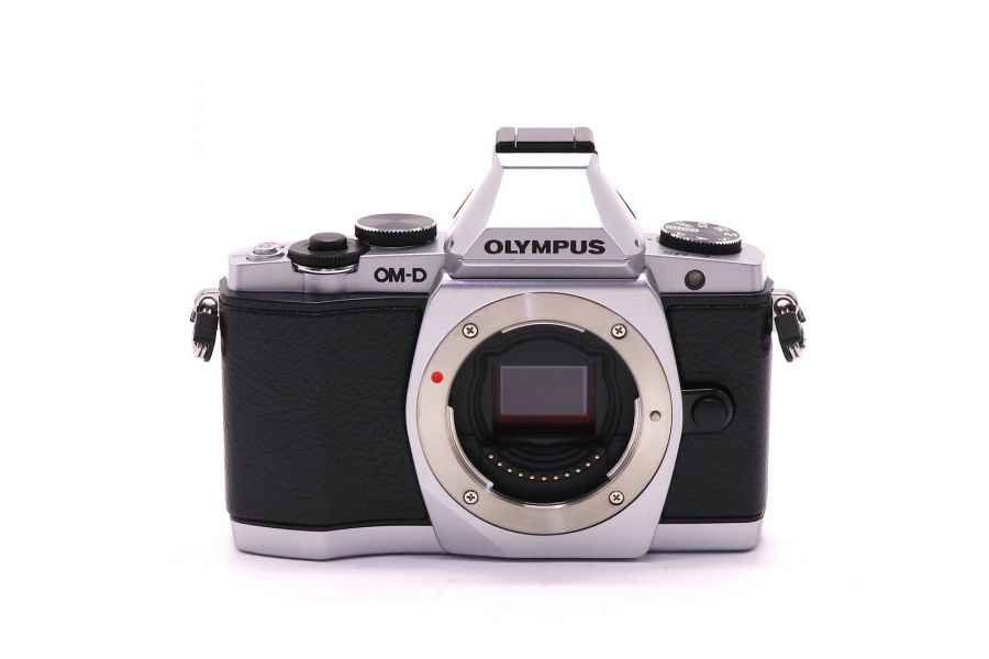 Olympus OM-D E-M5 body (пробег 1985 кадров)