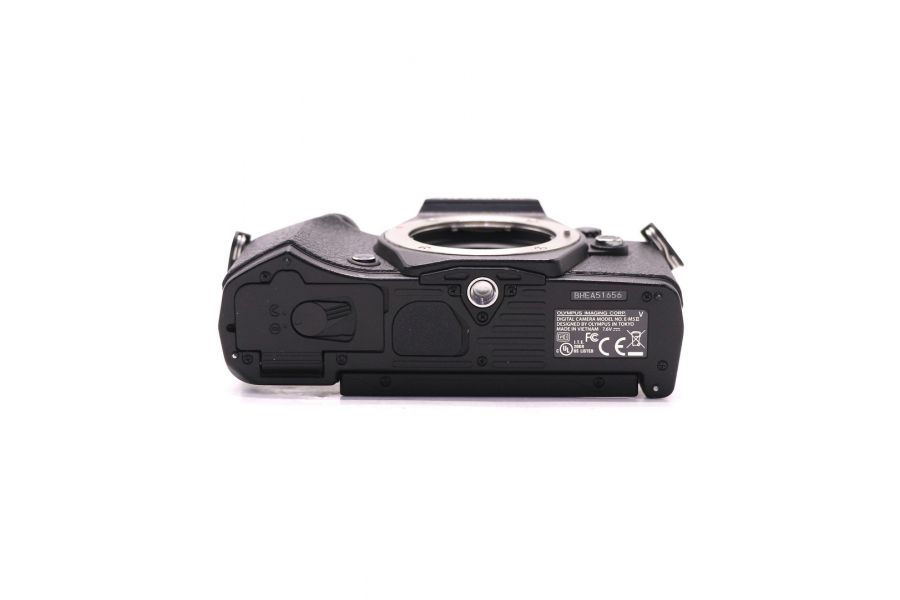Olympus OM-D E-M5 II body (пробег 7485 кадров)