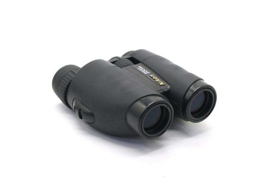 Бинокль Nikon Travelite V Zoom 8-24x25