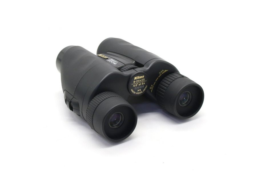 Бинокль Nikon Travelite V Zoom 8-24x25