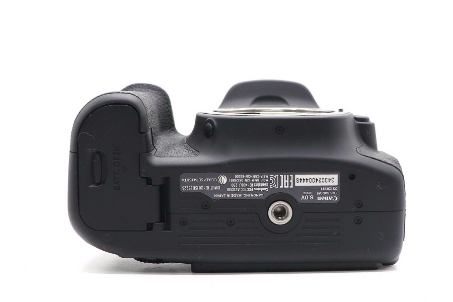 Canon EOS 80D body в упаковке (пробег 2065 кадров)