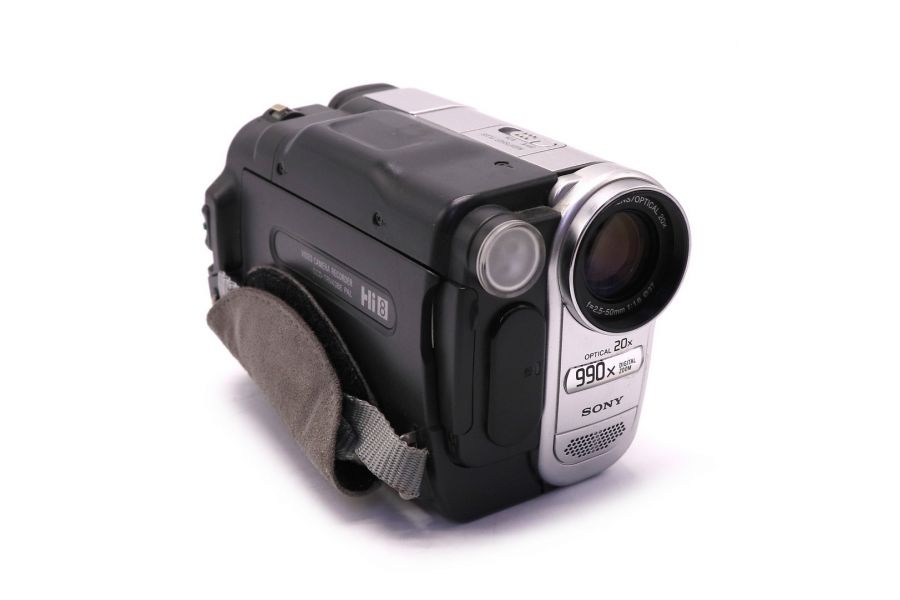 Видеокамера Sony CCD-TRV438E 