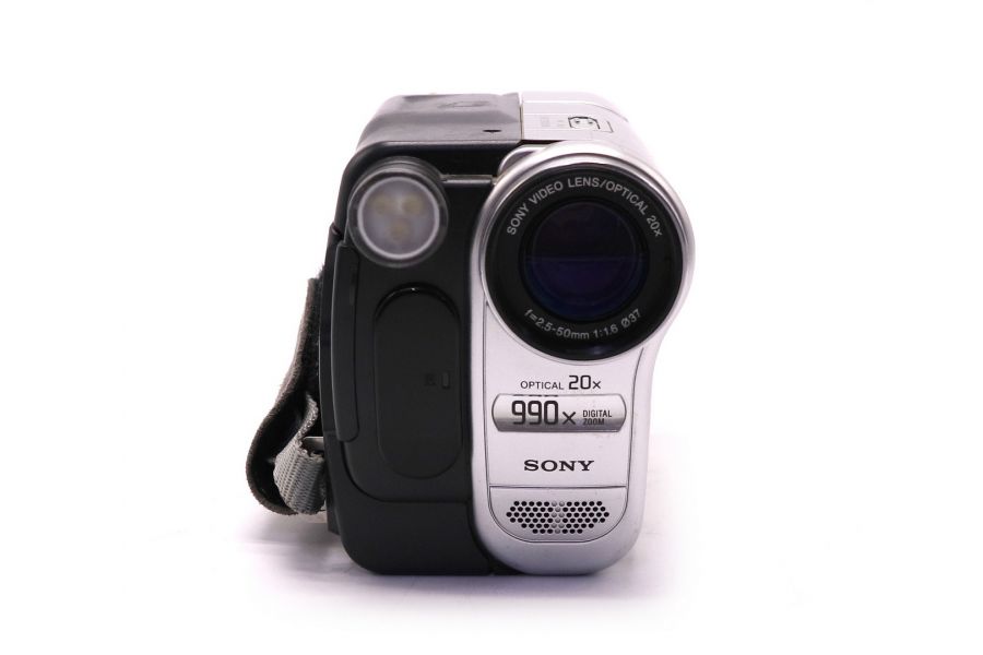 Видеокамера Sony CCD-TRV438E 