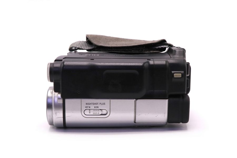 Видеокамера Sony CCD-TRV438E 