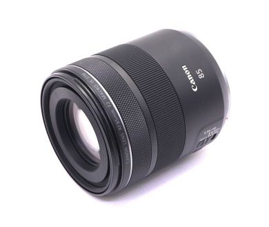 Canon RF 85mm f/2 Macro IS STM