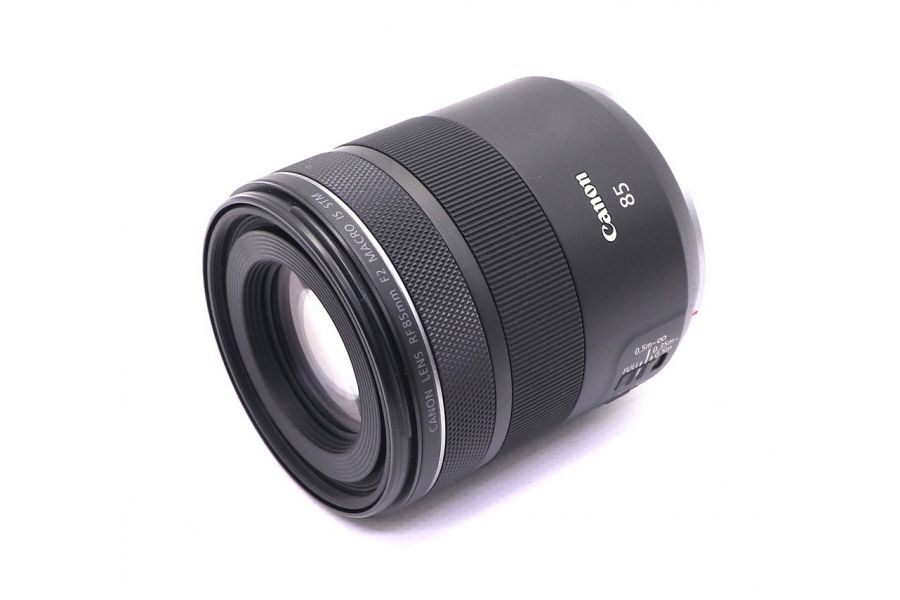 Canon RF 85mm f/2 Macro IS STM