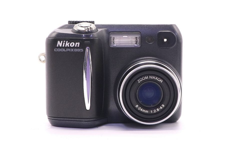 Nikon Coolpix 885 (Korea, 2005)