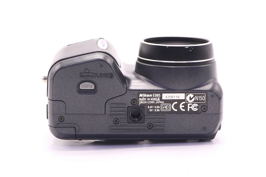 Nikon Coolpix 885 (Korea, 2005)