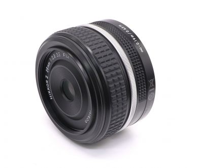 Nikon 28mm f/2.8 Nikkor Z широкоугольный объектив