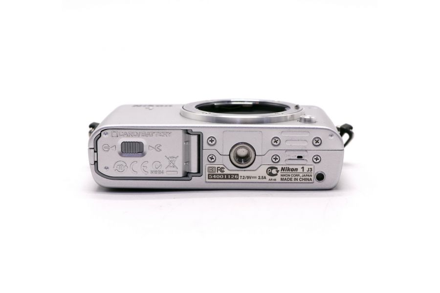 Nikon 1 J3 body (пробег 390 кадров)