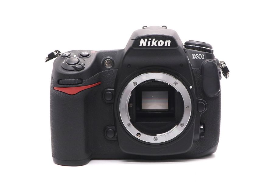 Nikon D300 body (пробег 3920 кадров)