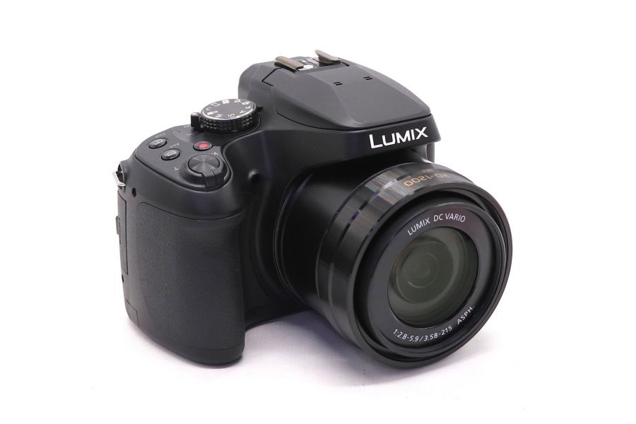 Panasonic Lumix DC-FZ82 в упаковке
