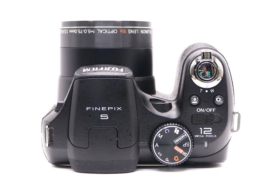 Fujifilm FinePix S1600 в упаковке
