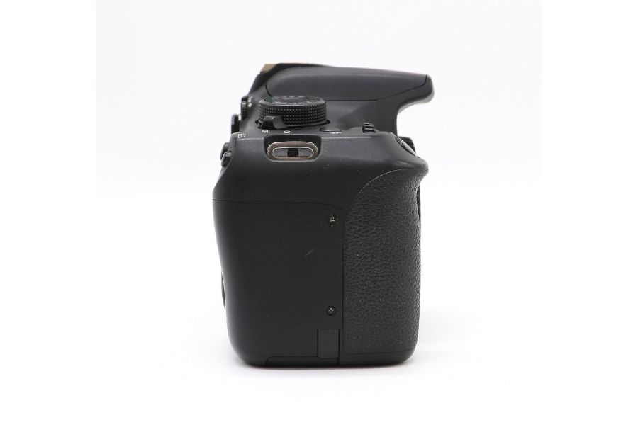 Canon EOS 1200D body (пробег 31560 кадров)