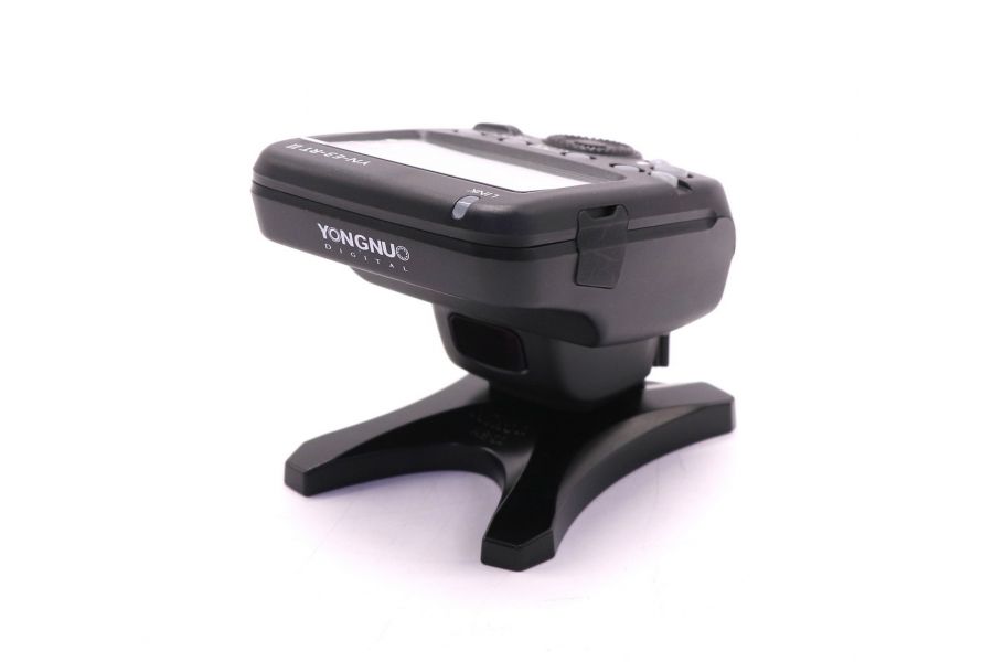 Радиосинхронизатор Yongnuo YN-E3-RT II в упаковке