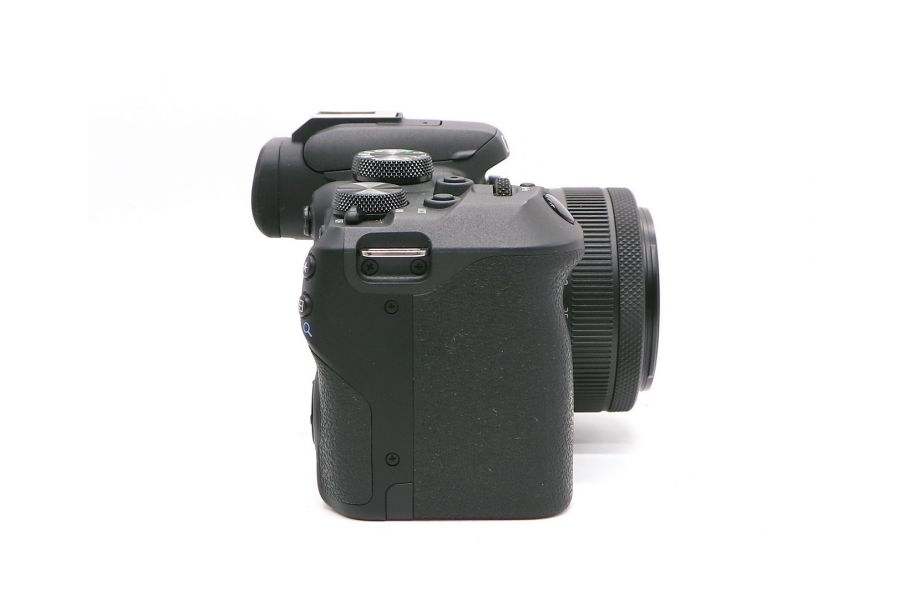 Canon EOS R10 kit (пробег 2000 кадров)