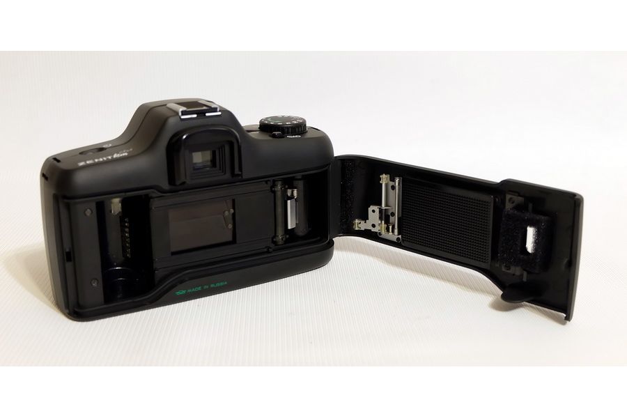 Фотокамера зеркальная Зенит КМ Plus + Зенитар-К2