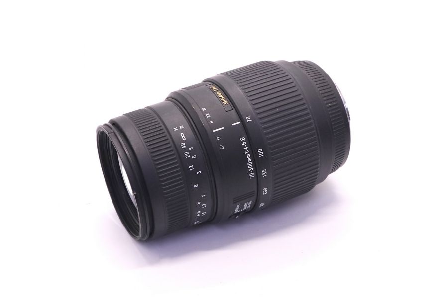 Sigma AF 70-300mm f/4-5.6 DG Macro for Sony A в упаковке