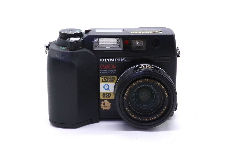Olympus C-4040 zoom Camedia (Japan)