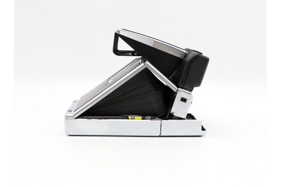 Polaroid SX-70 Land Camera Sonar AutoFocus (USA, 1974)