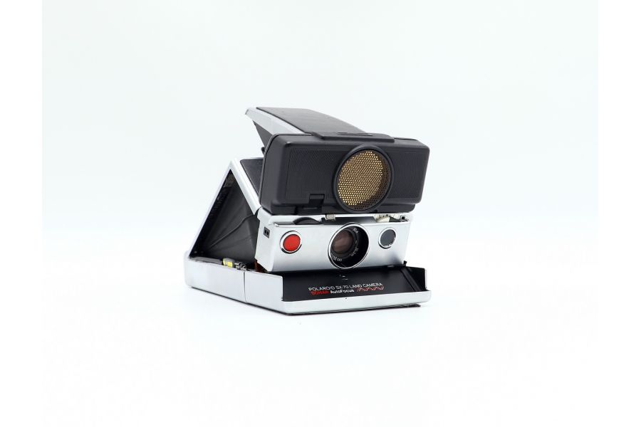 Polaroid SX-70 Land Camera Sonar AutoFocus (USA, 1974)