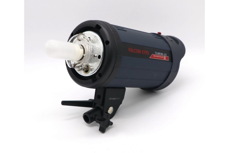 Студийная вспышка Falcon Eyes TE-600 BW v2.0