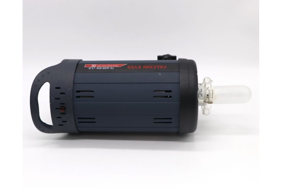 Студийная вспышка Falcon Eyes TE-600 BW v2.0