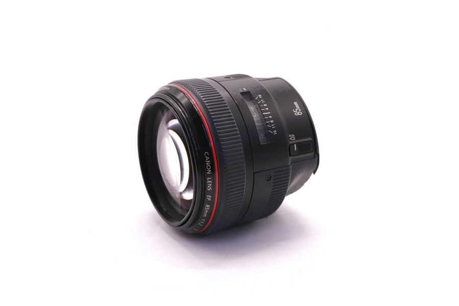 Canon EF 85mm f/1.2L II USM (Japan, 2017)