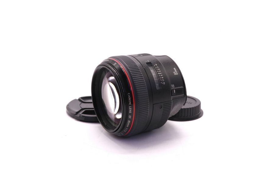Canon EF 85mm f/1.2L II USM (Japan, 2017)