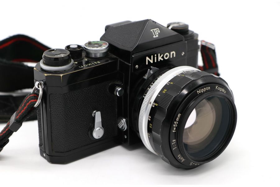 Nikon F + Nikon 55mm f/1.2 (Japan, 1970)