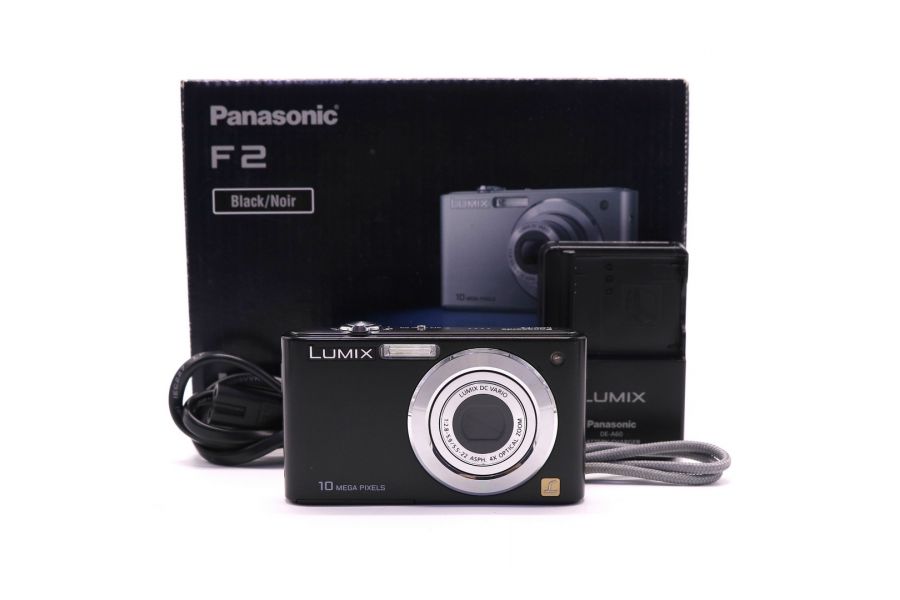 Panasonic Lumix DMC-F2 в упаковке