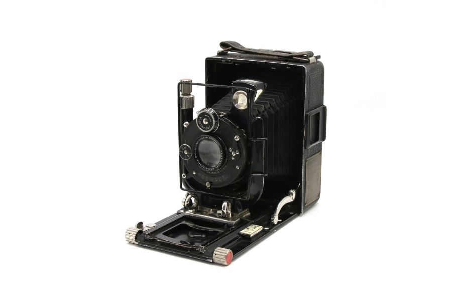 Voigtlander Bergheil 9x12 with Heliar 4.5/10,5cm