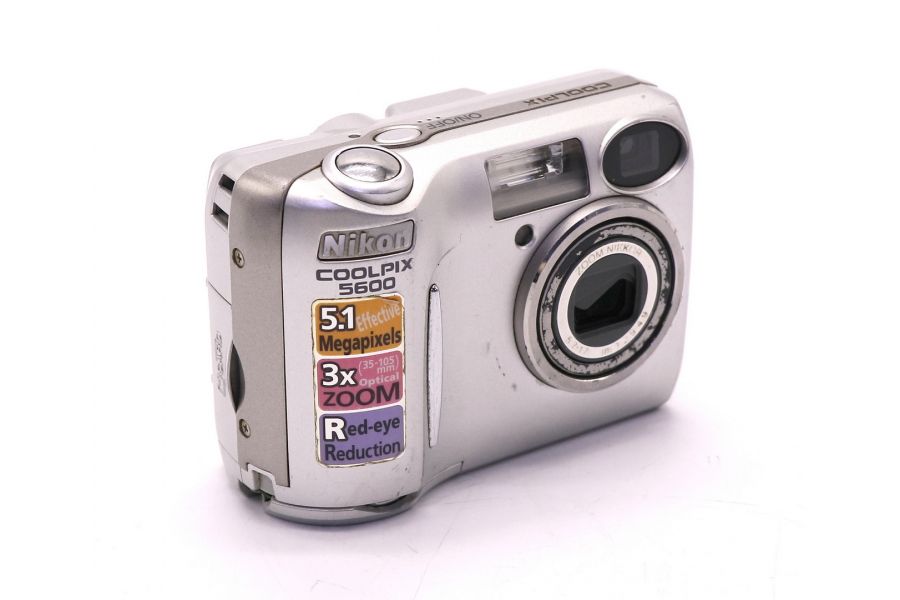 Nikon Coolpix 5600 (Japan, 2005)